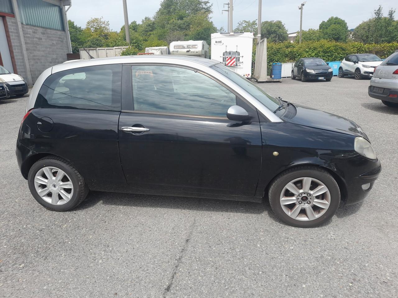 Lancia Ypsilon 1.2 Argento