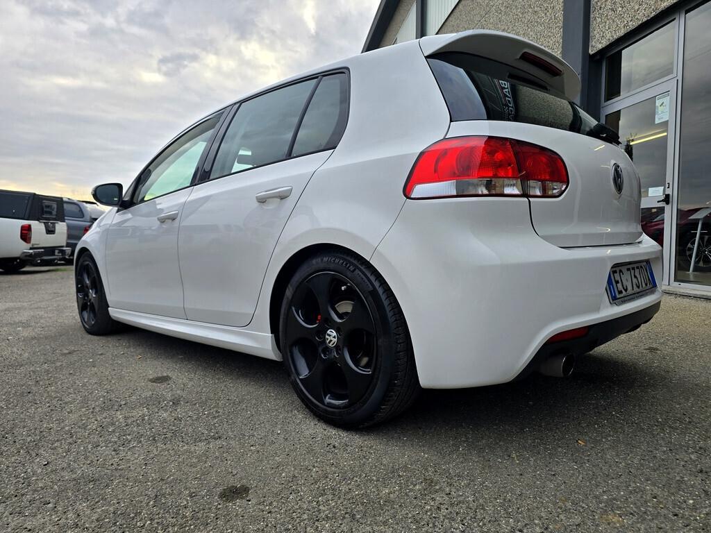 Volkswagen Golf 1.6 TDI 105CV COMFORTLINE