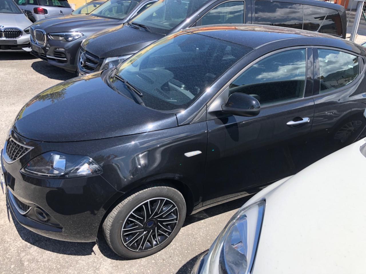 Lancia Ypsilon 1.0 FireFly 5 porte S&S Hybrid Gold