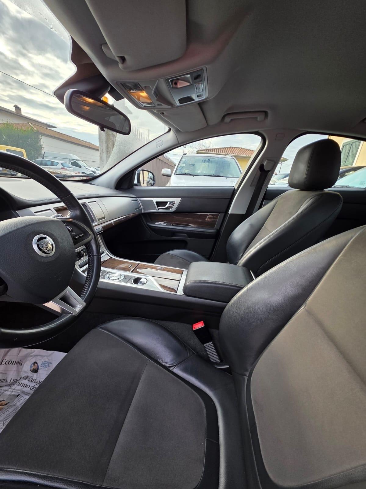 Jaguar XF 2.2 D 190 CV km 119 mila pari al nuovo