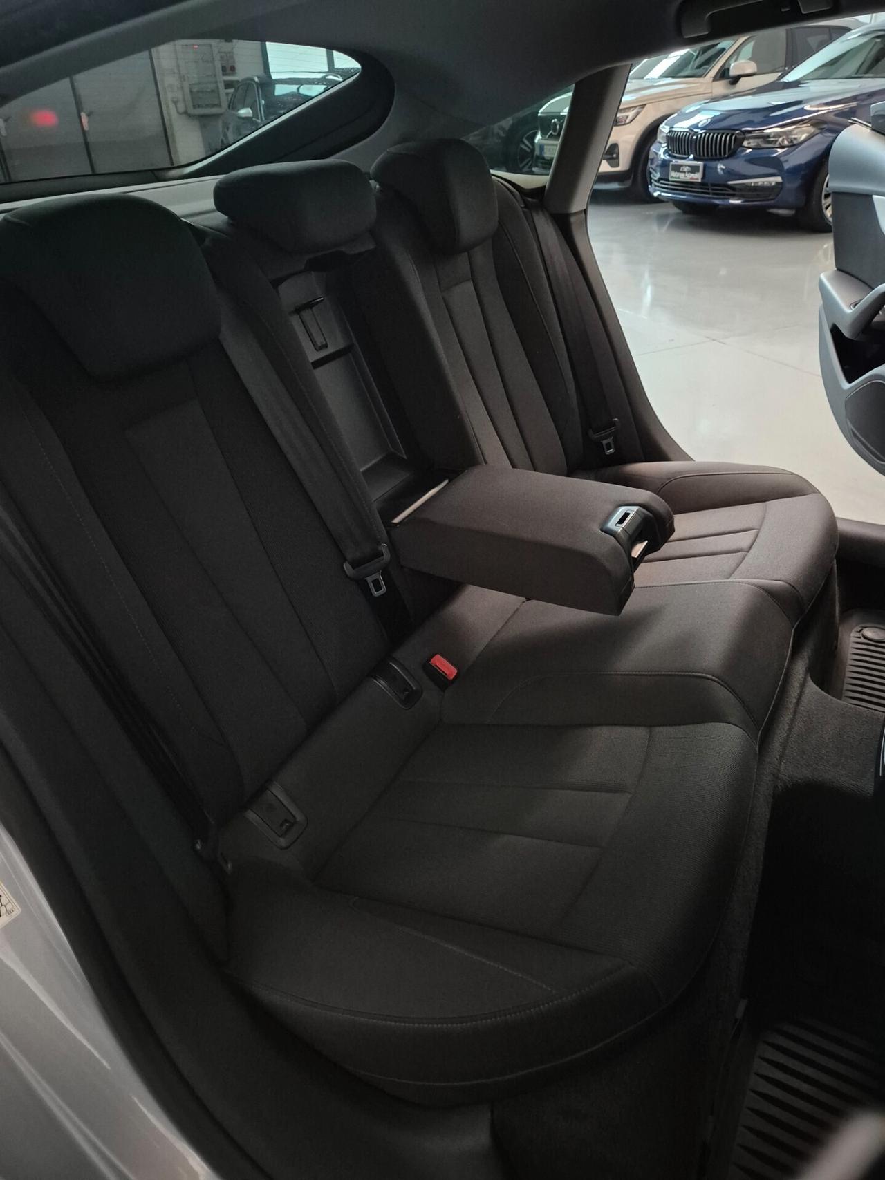 Audi A5 SPB 40 TDI 2.0cc 190cv Navi TettoApribile Cerchi18