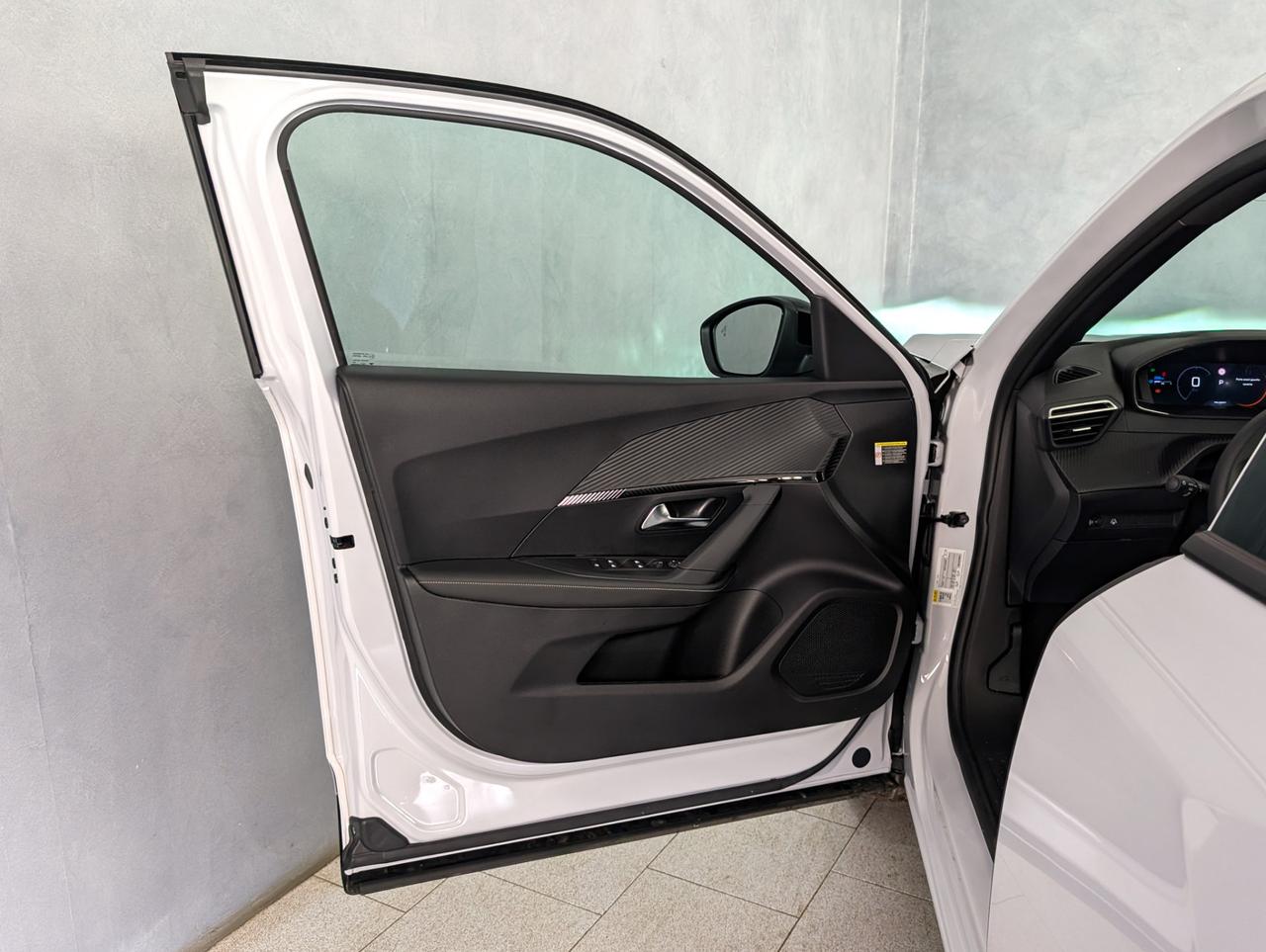 Peugeot 2008 1.2 Hybrid 145cv e-dcs6 Allure