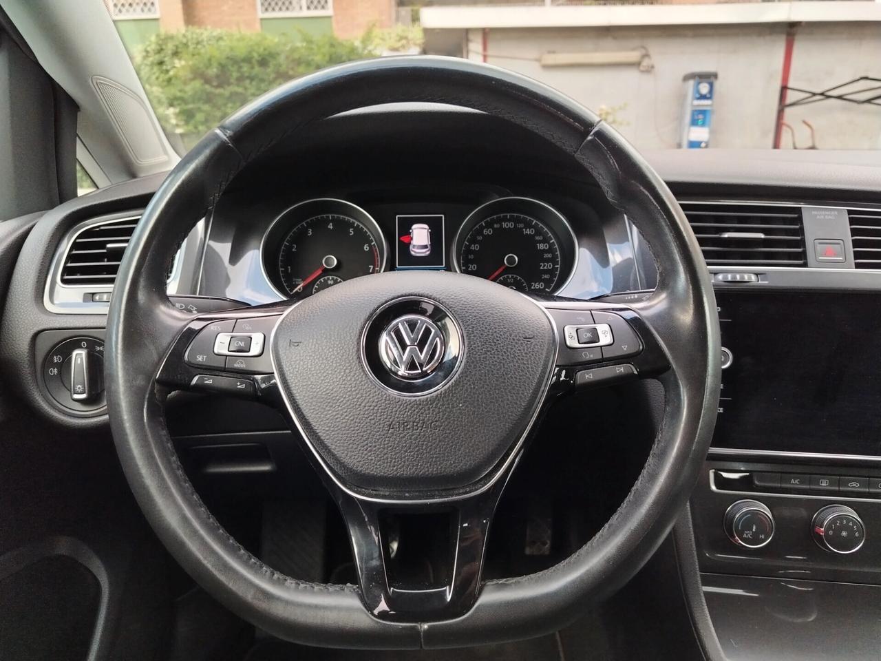 Volkswagen Golf 1.4 TSI 125 CV 5p. Business BlueMotion Technology