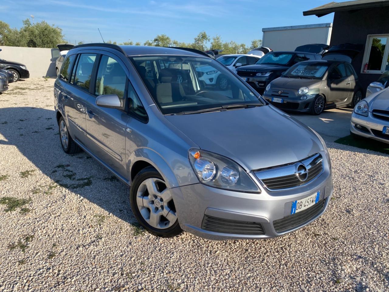 Opel Zafira 1.9 CDTI 120CV Cosmo 7 POSTI MANUALE