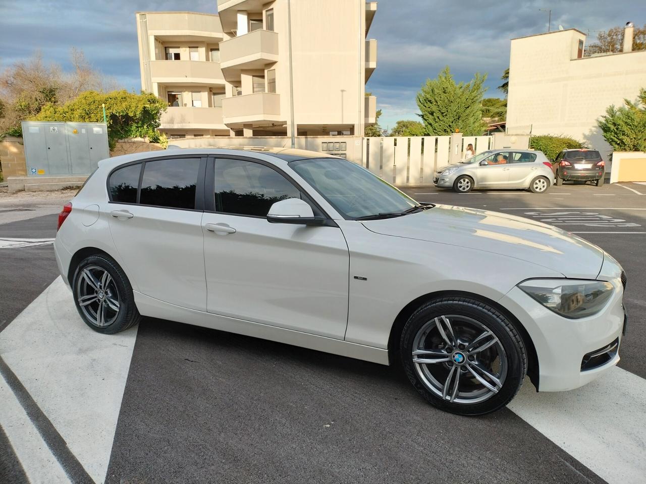 Bmw 116 116d 5p. Msport