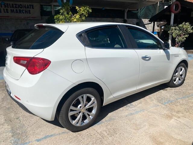 Alfa Romeo Giulietta 1.6 JTDm-2 105 CV Exclusive
