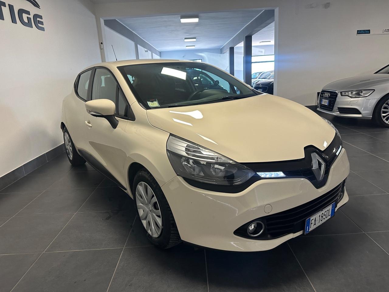 RENAULT CLIO 1.5 DCI NEOPATENTATI 74CV P.CONSEGNA