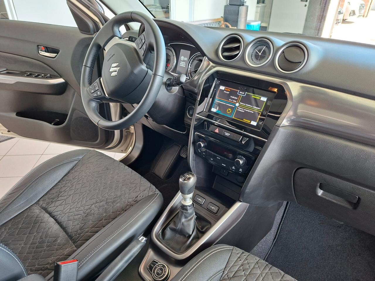 Suzuki Vitara 1.4 Hybrid 4WD AllGrip Starview con tetto