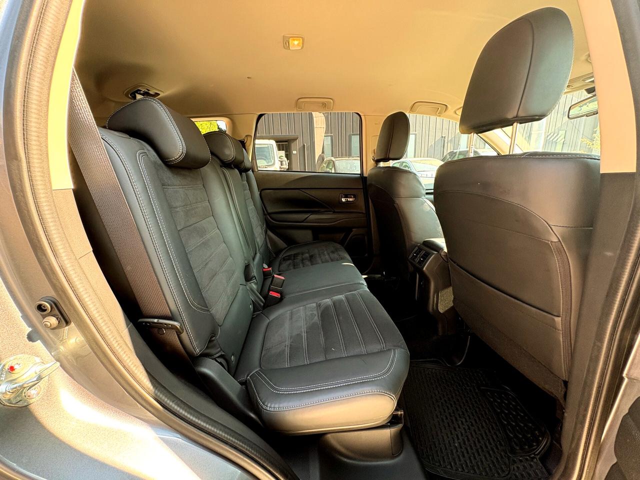 MITSUBISHI OUTLANDER 2.0b/GPL aut 4x4- 7POSTI-2019