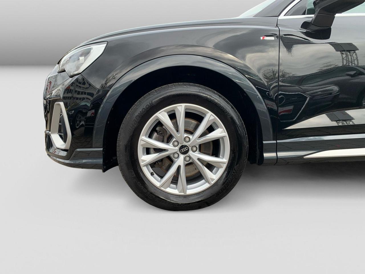 Audi Q3 40 TFSI quattro S tronic S line edition