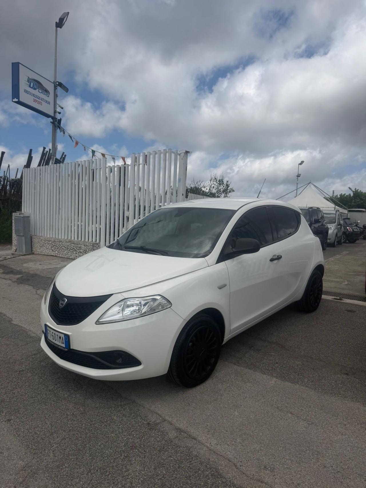 Lancia Ypsilon 1.2 69 CV 5 porte GPL Ecochic Gold