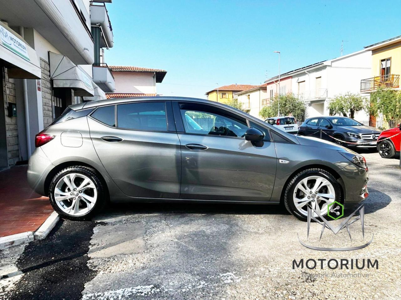 Opel Astra ULTIMATE 122CV