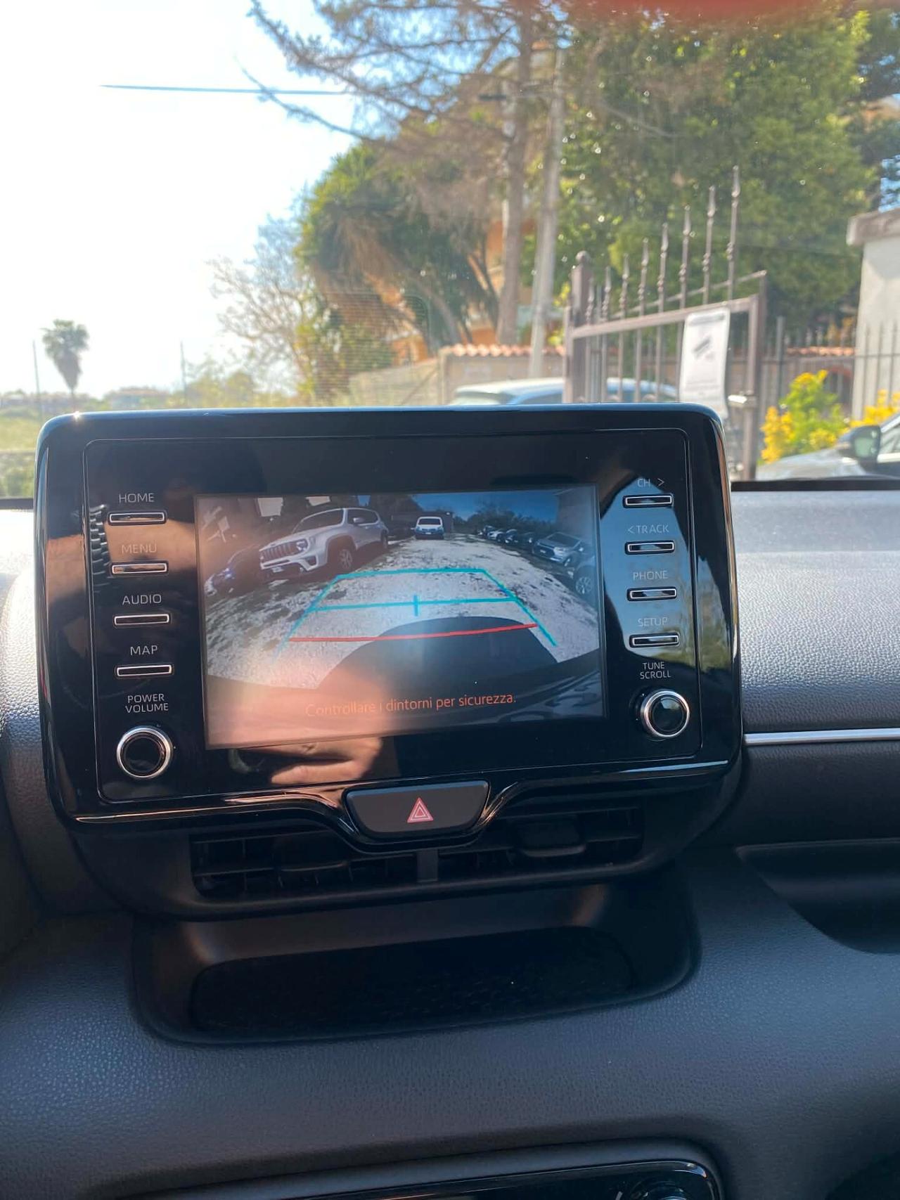 Toyota Yaris 1.5 Benz/Ibrida OK Neopatentato