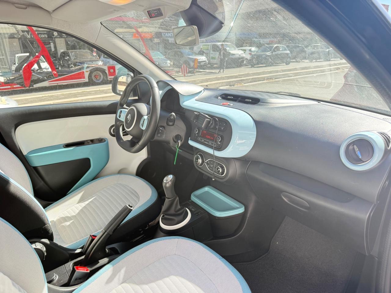 Renault Twingo TCe 90 CV La Parisienne LED PDC CLIMA AUTOAMTICO CERCHI 16 SCHERMO DIGITALE