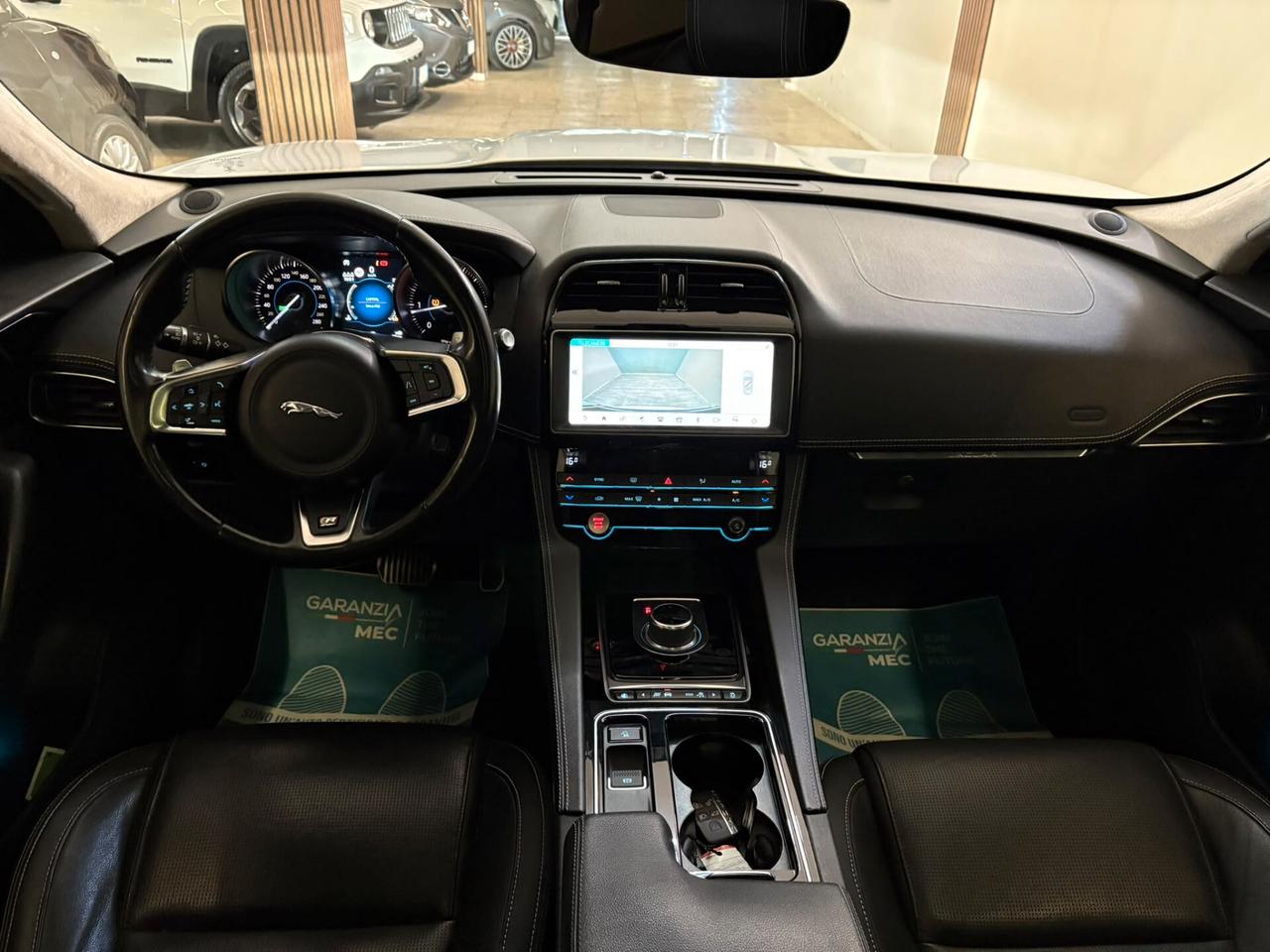 Jaguar F-Pace 2.000cc D 240 CV AWD aut. R-Sport