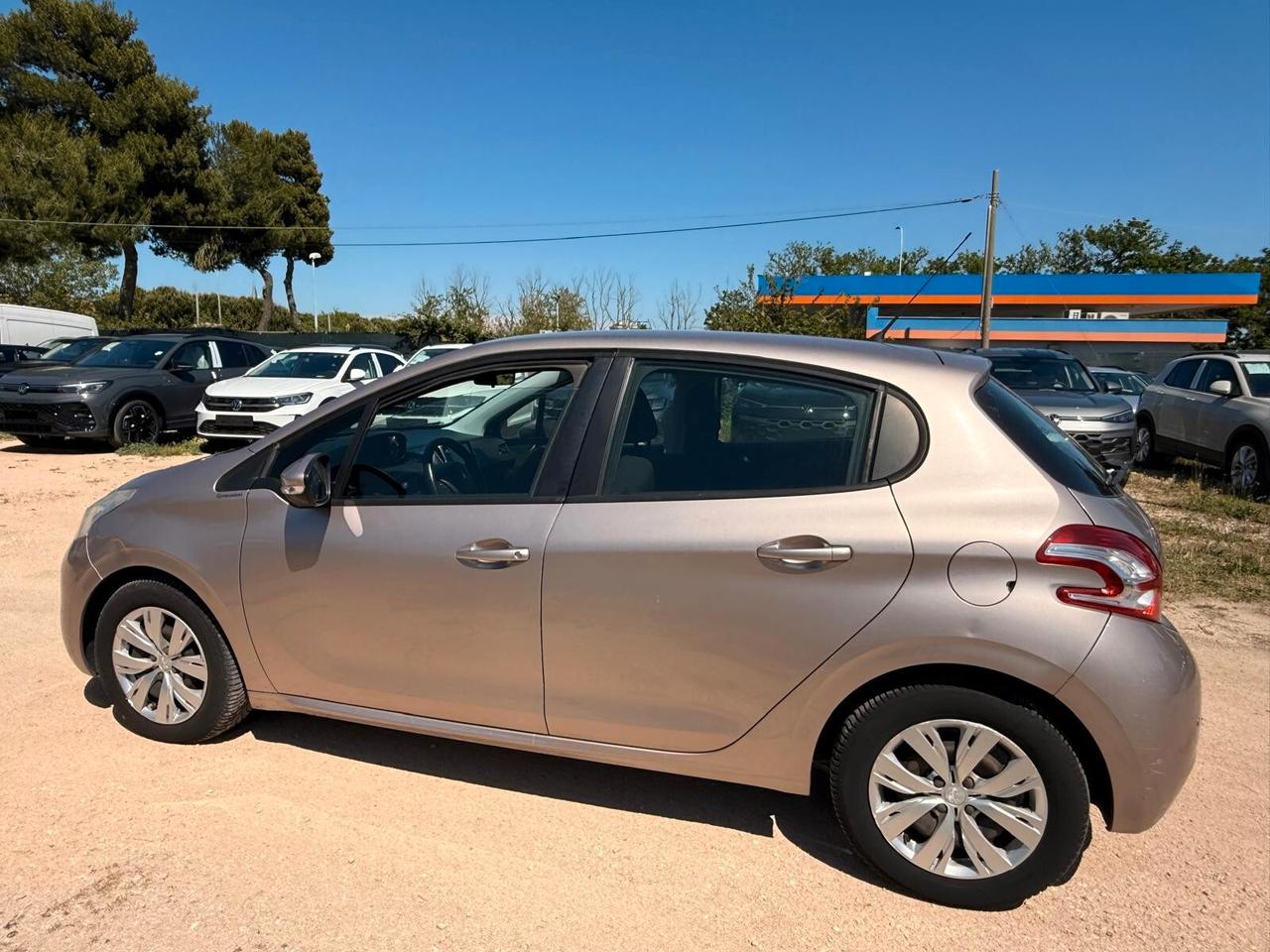 Peugeot 208 1.2 VTi 82 CV 5 porte Access