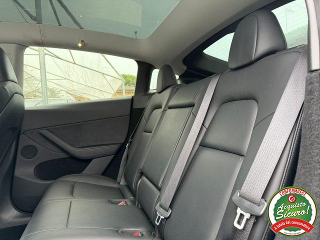 TESLA Model Y Performance AWD IN ARRRIVO