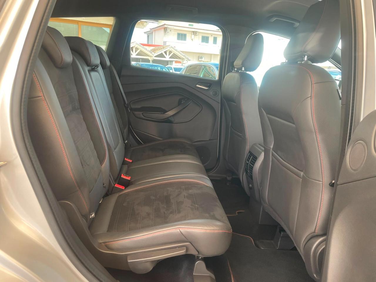 Ford Kuga 1.5 TDCI 120 CV 2WD Powershift Titanium Cambio auto