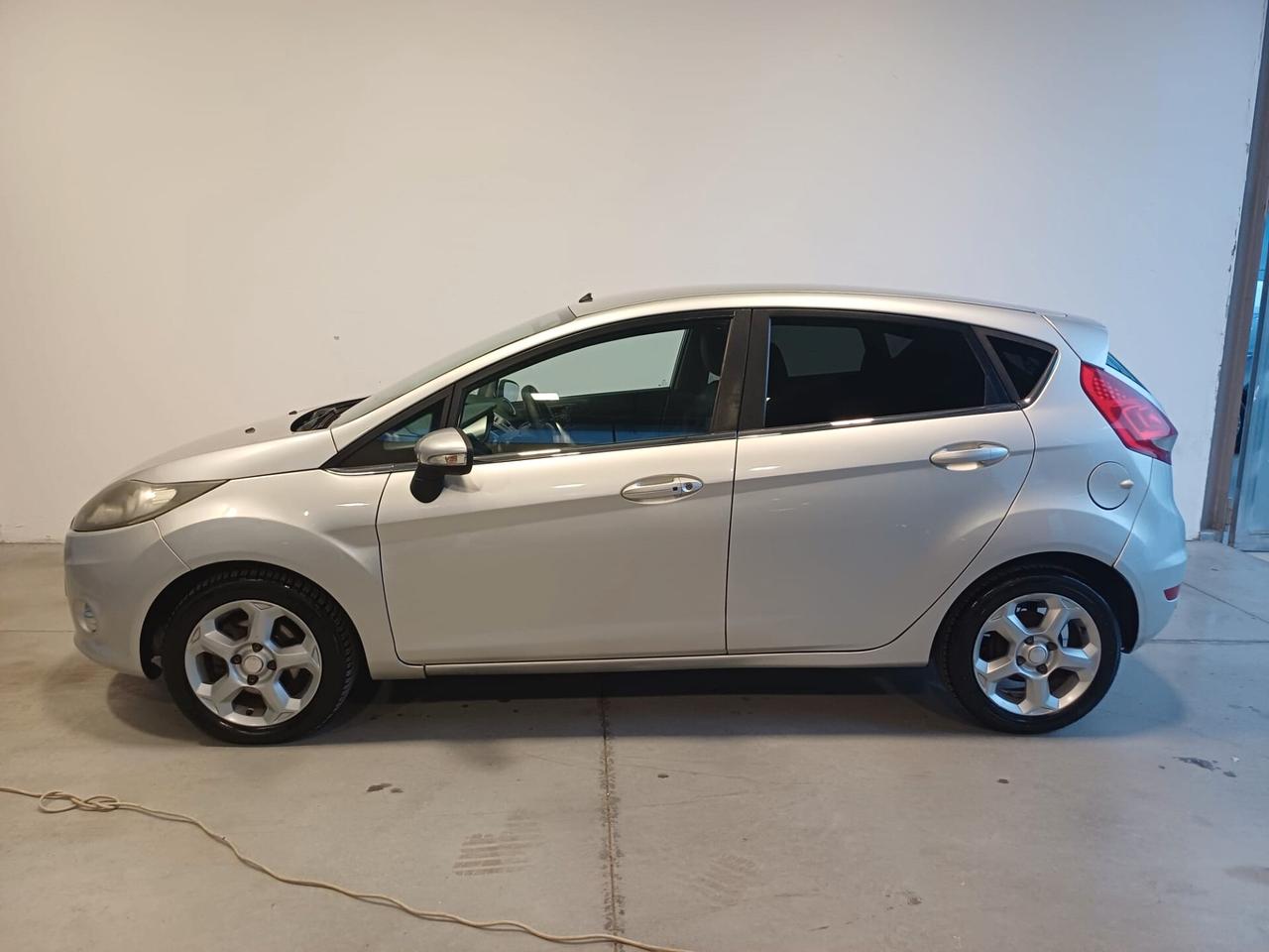 Ford Fiesta 1.6 TDCi 95CV 5 porte Titanium
