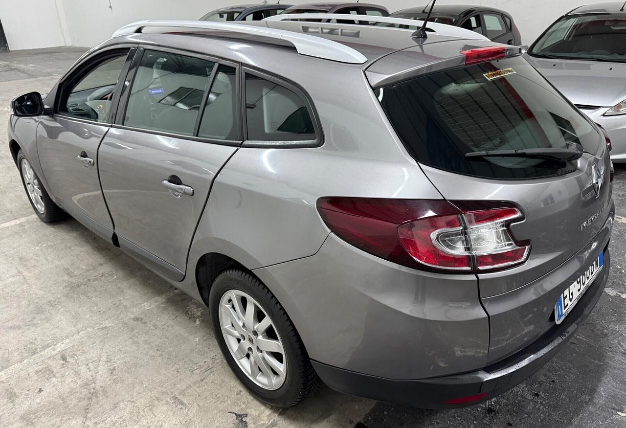 Renault Megane 1.5 dCi 110CV SporTour - 2011