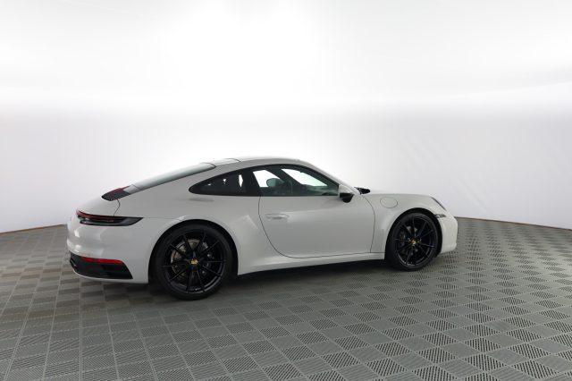 PORSCHE 911 911 Carrera 4
