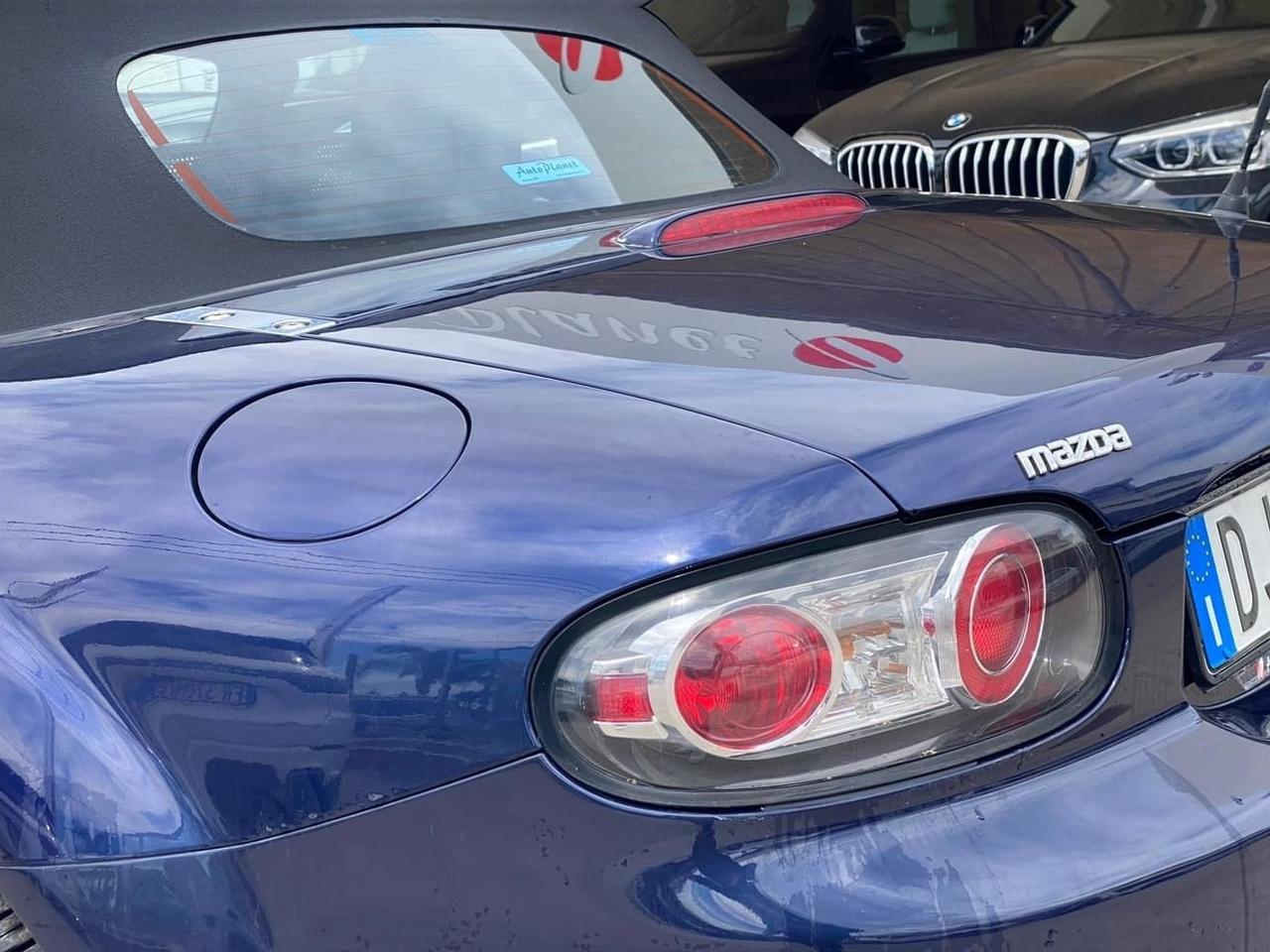 Mazda MX-5 Roadster 1.8L 16V Earth