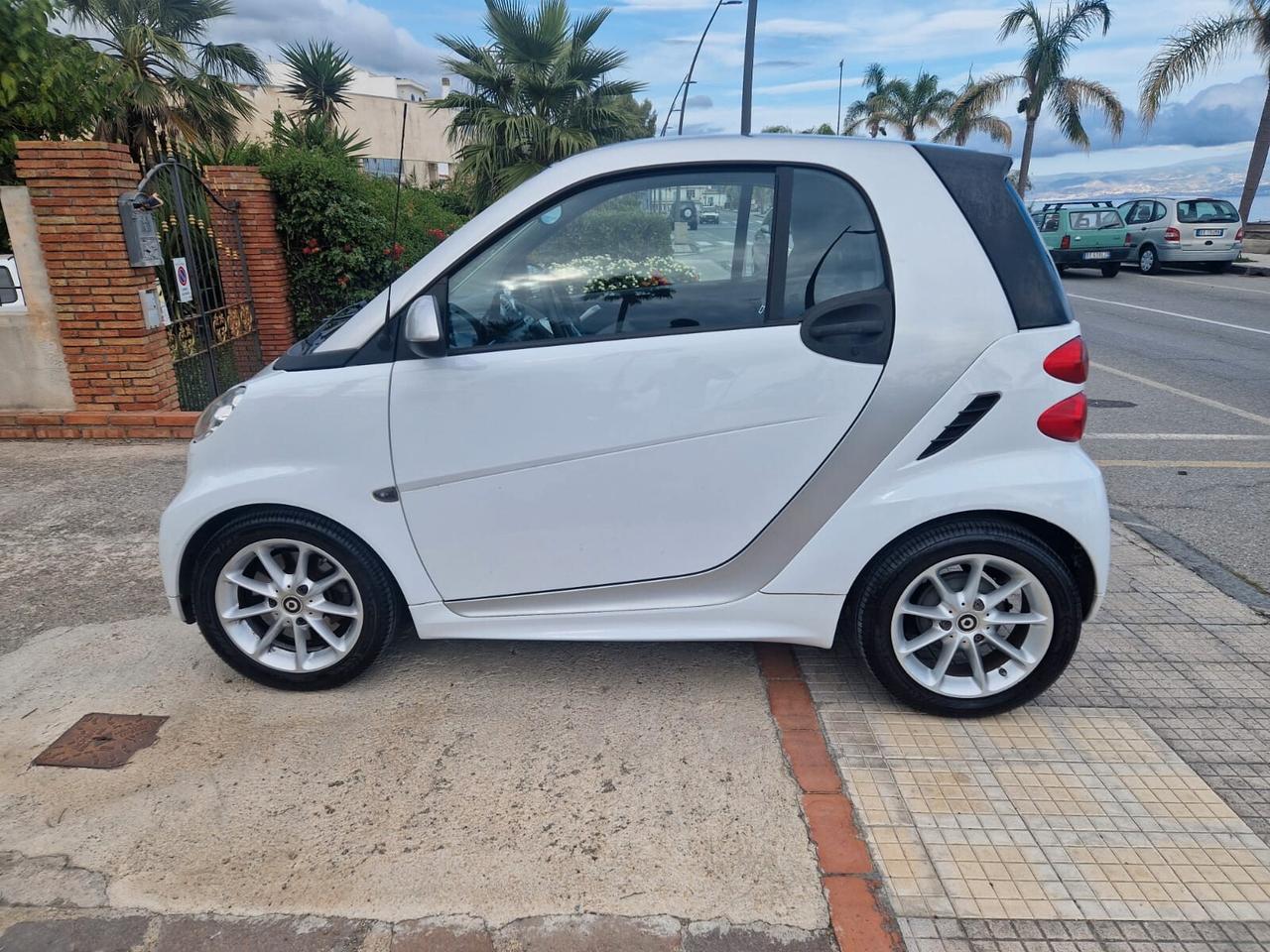 Smart ForTwo 1000 52 kW MHD coupé pulse
