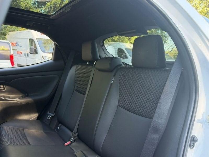 Toyota Yaris Yaris 1.5h Lounge “TETTO PANORAMA “