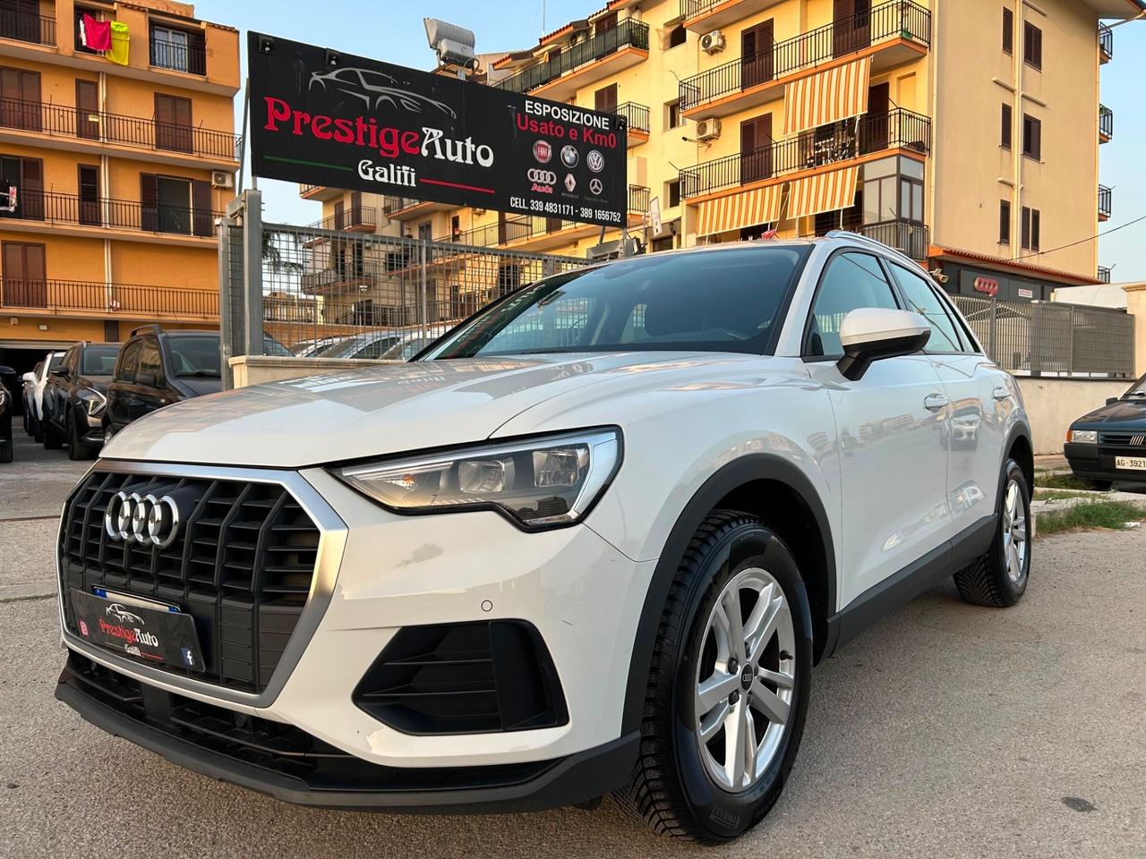 Audi Q3 35 TDI S tronic Business 2022