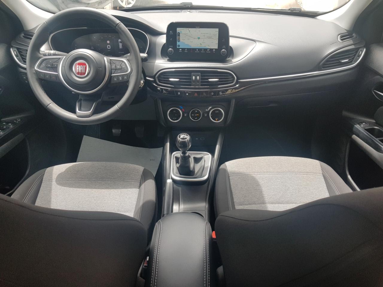 Fiat Tipo 1.6 Mjt 130cv Cross Plus Navy Rcam Led