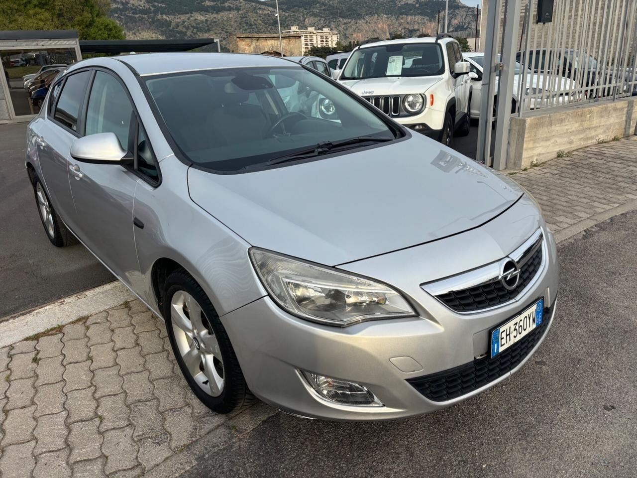 Opel Astra 1.7 CDTI 110CV 5 porte Cosmo
