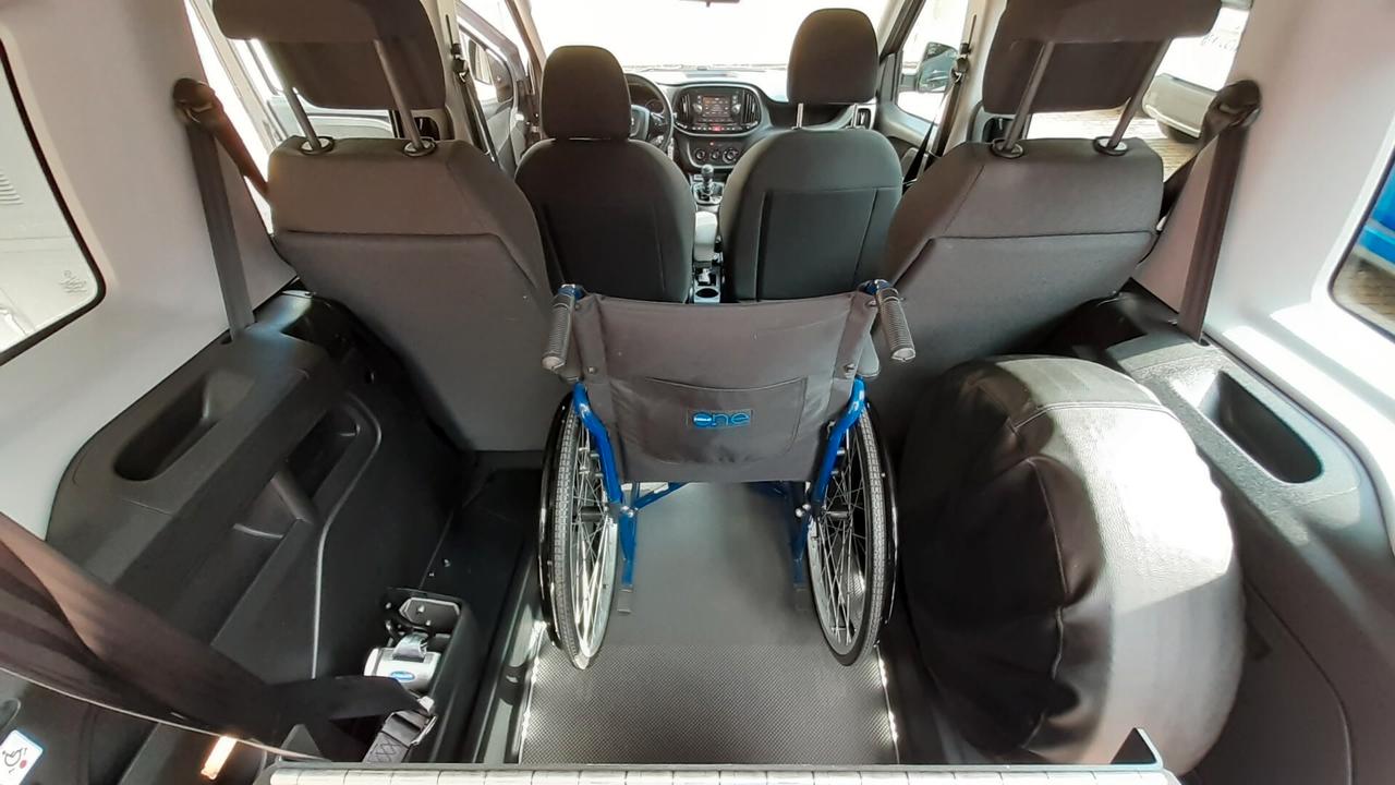 Doblo trasporto disabile pianale ribassato