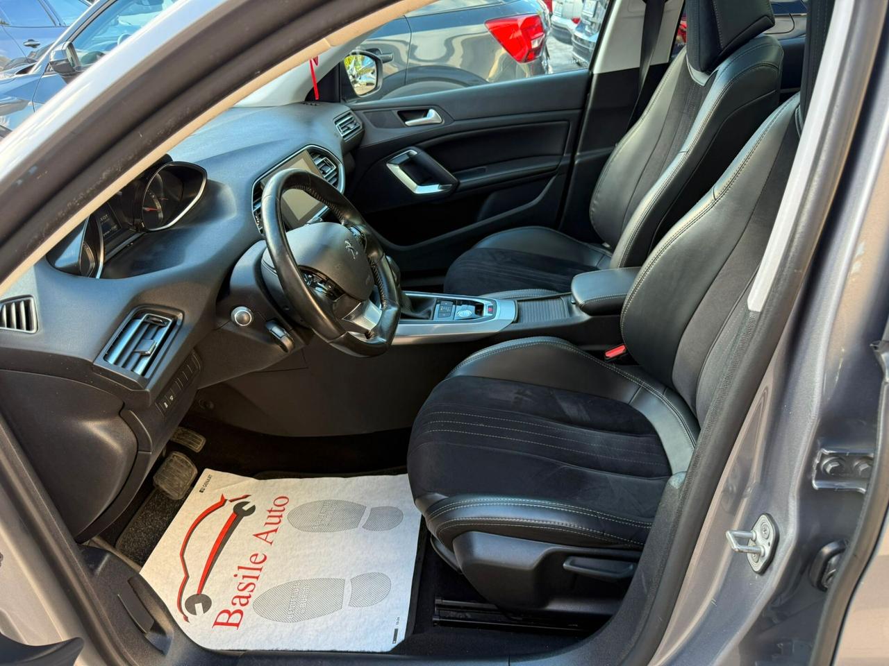 Peugeot 308 BlueHDi 150 S&S SW Allure