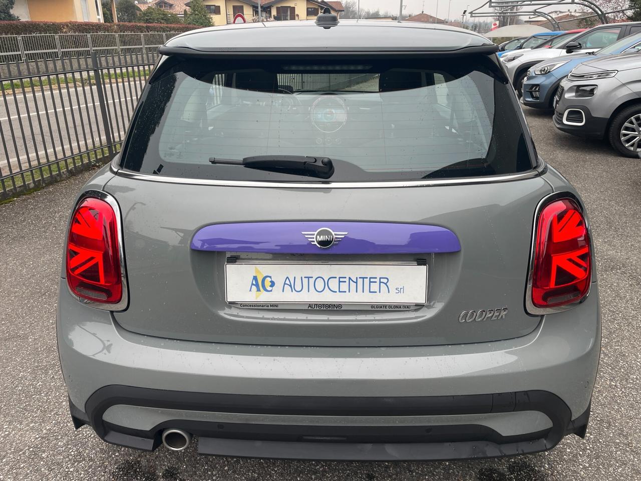 Mini IV F56 3p 1.5 Essential auto Full. 11.000 KM !!