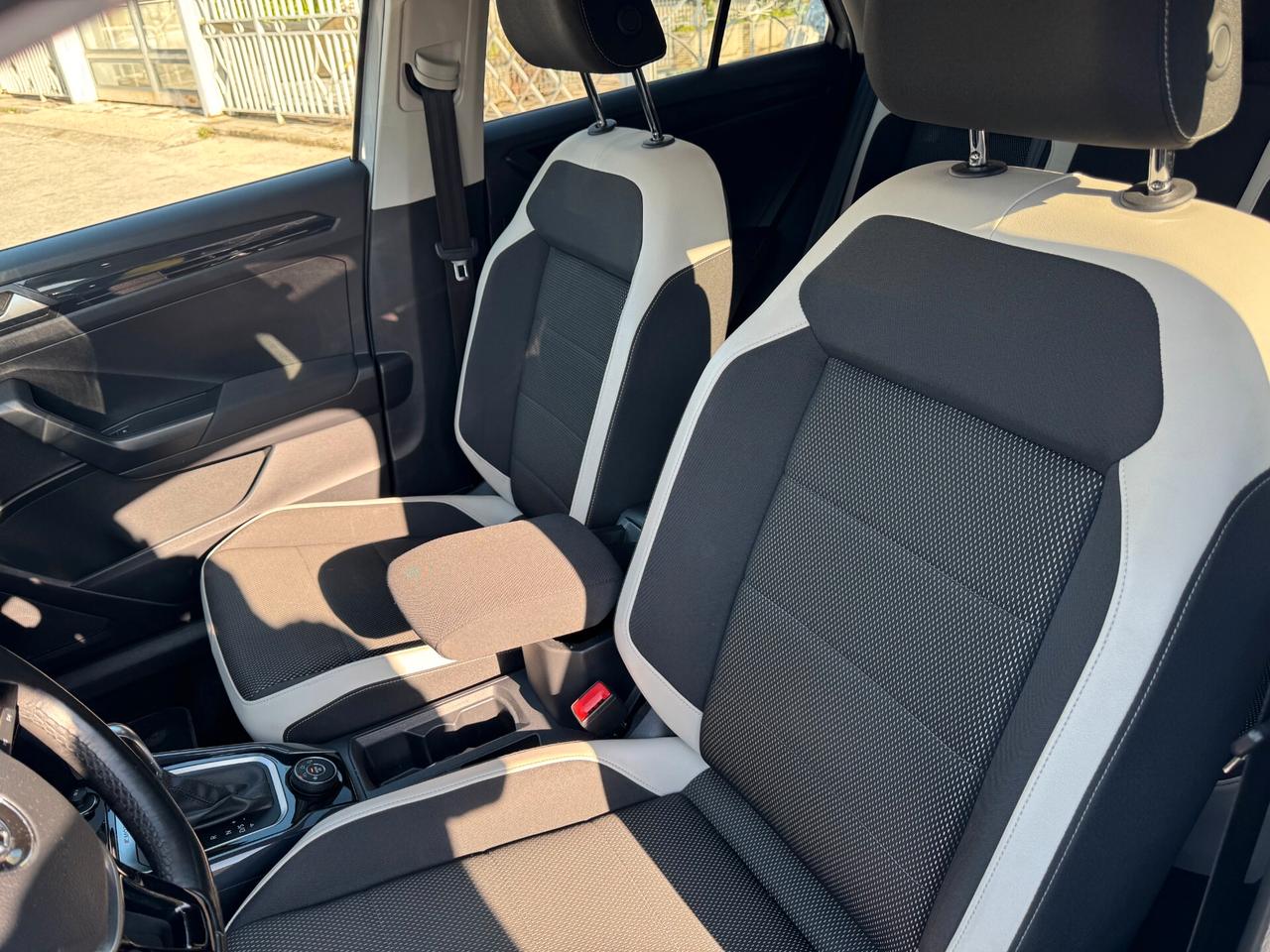 R LINE VW T-ROC 2.0 TDI 150CV 4MOTION DSG 2019