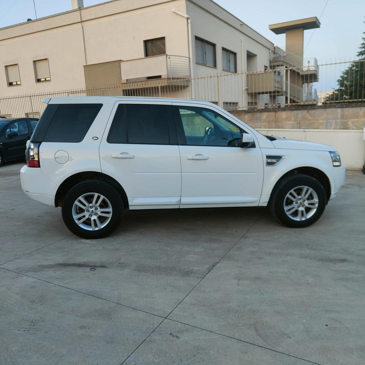 Land Rover Freelander 2.2 TD4 S.W. SE
