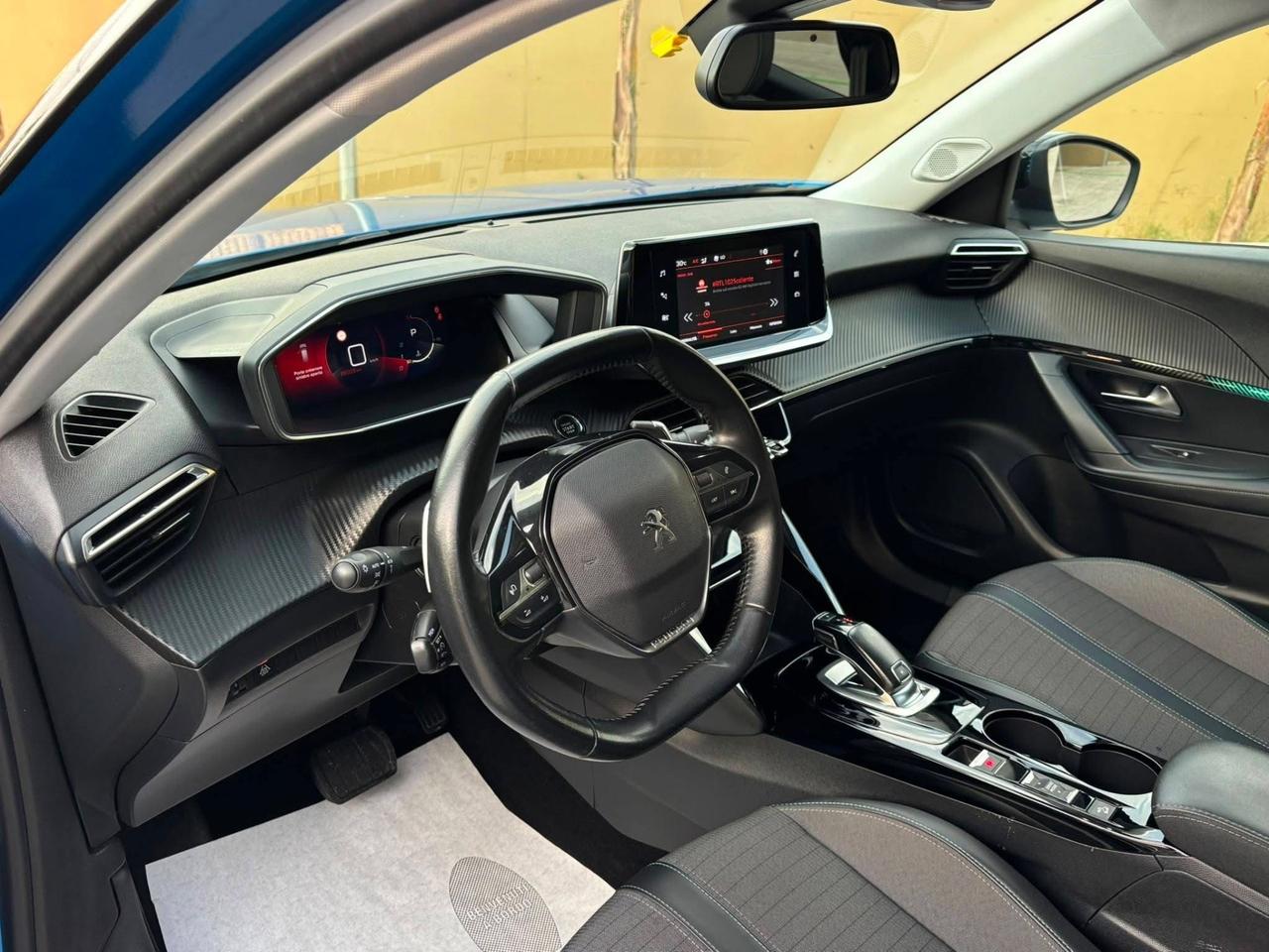 Peugeot 2008 BlueHDi 130 S&S EAT8 Allure