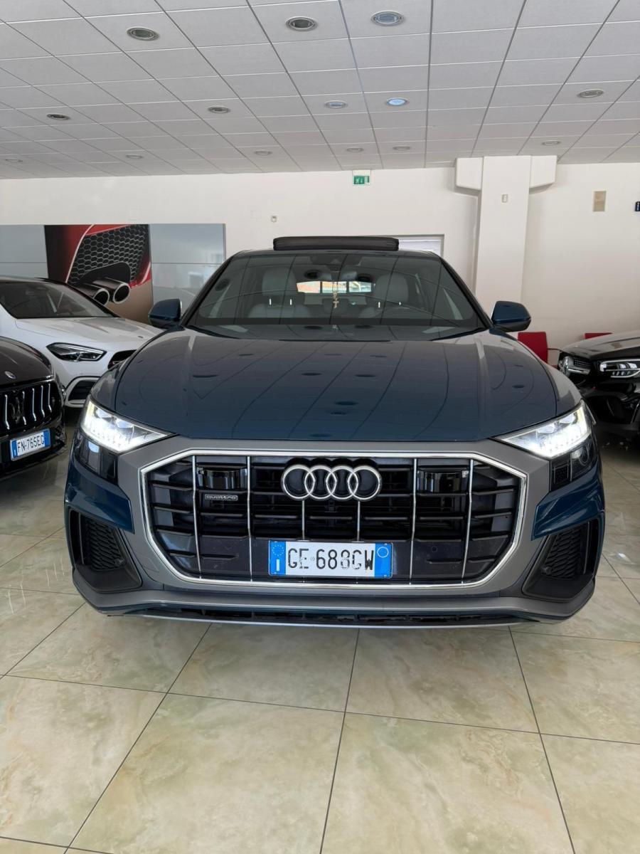 AUDI - Q8 - 50 TDI 286 CV quattro tiptronic Sport