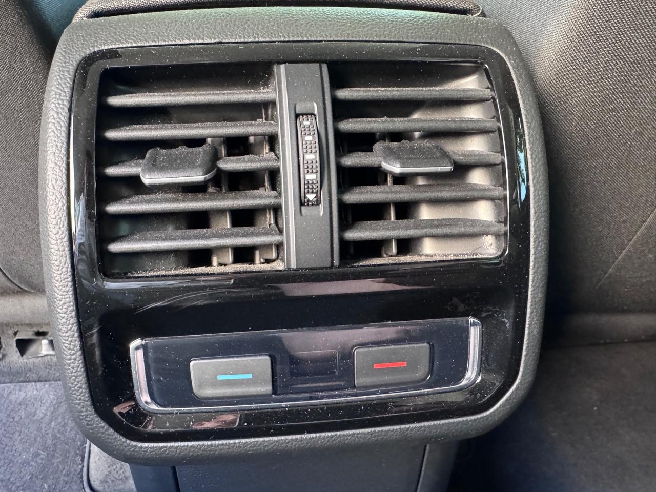 VW Passat Variant 2.0 TDI neopaten garanzia 12 mesi