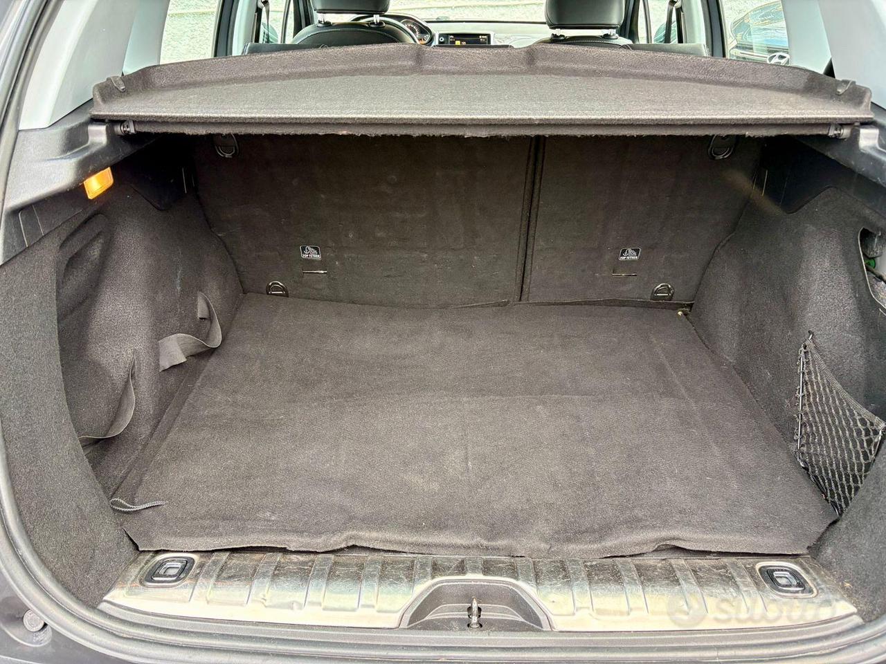 PEUGEOT 2008 1.6 BlueHDi (100CV) Black Matt