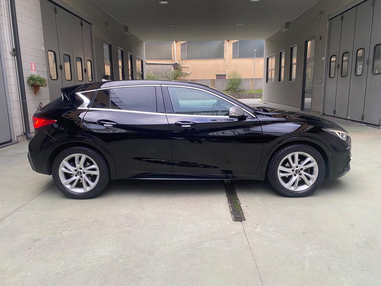 Infiniti Q30 1.5 diesel Premium Tech