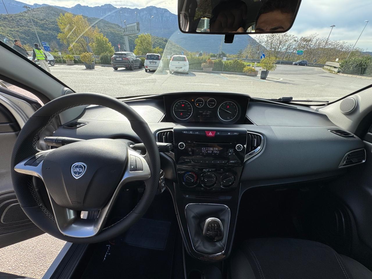 Lancia Ypsilon 1.2 69 CV 5 porte Gold