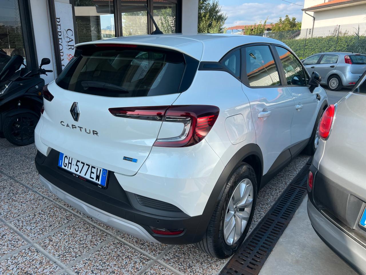 Renault Captur Full Hybrid E-Tech 145 CV Business