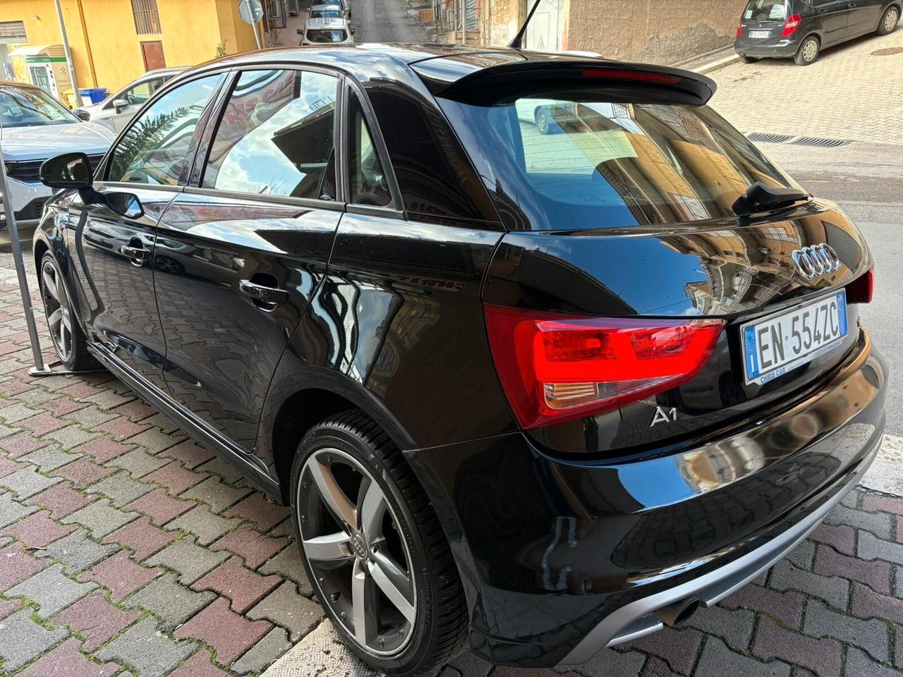 Audi A1 SPB 1.6 TDI 105 CV S-LINE