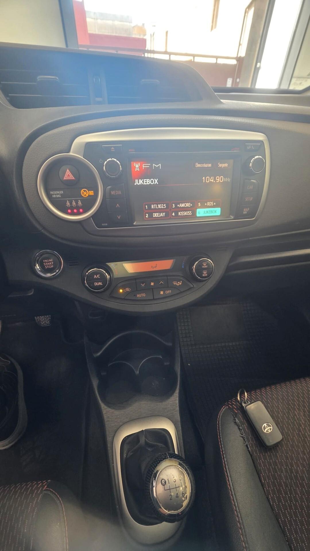 Toyota Yaris 1.4 D-4D 5 porte Lounge