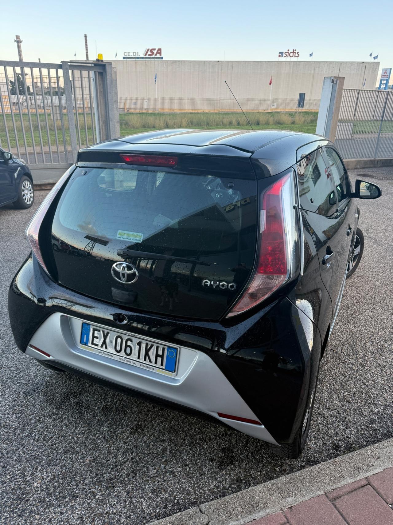 Toyota AYGO 1.0 Lounge XPLAY my14"