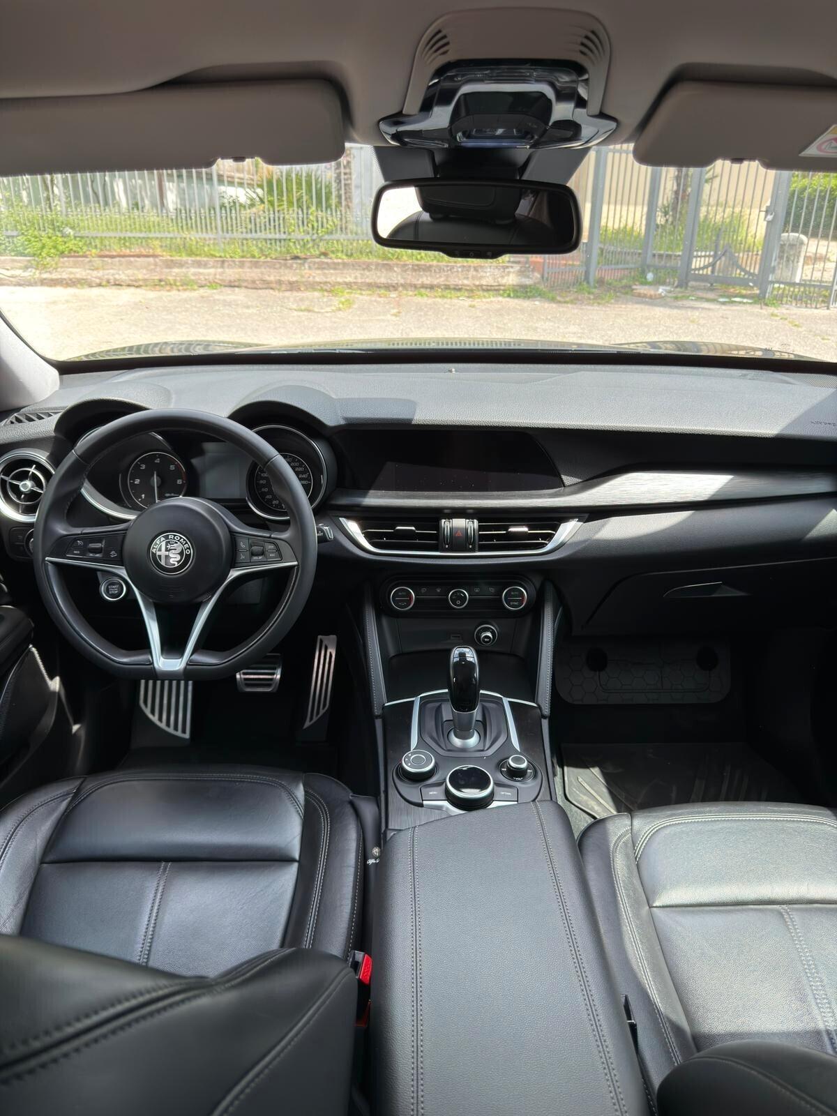 Alfa Romeo Stelvio 2.2 Turbodiesel 210 CV AT8 Q4 Executive