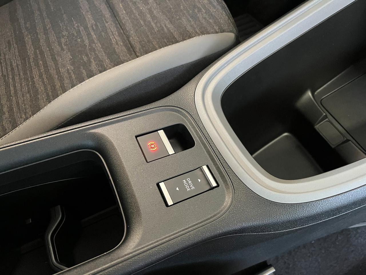 Jeep Avenger 1.2cc E-HYBRID 100cv C/AUT. LONGITUDE KM0