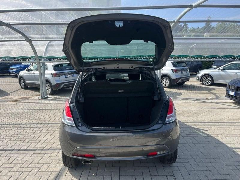 Lancia Ypsilon Ypsilon 1.0 FireFly 5 porte S&S Hybrid Gold Plus