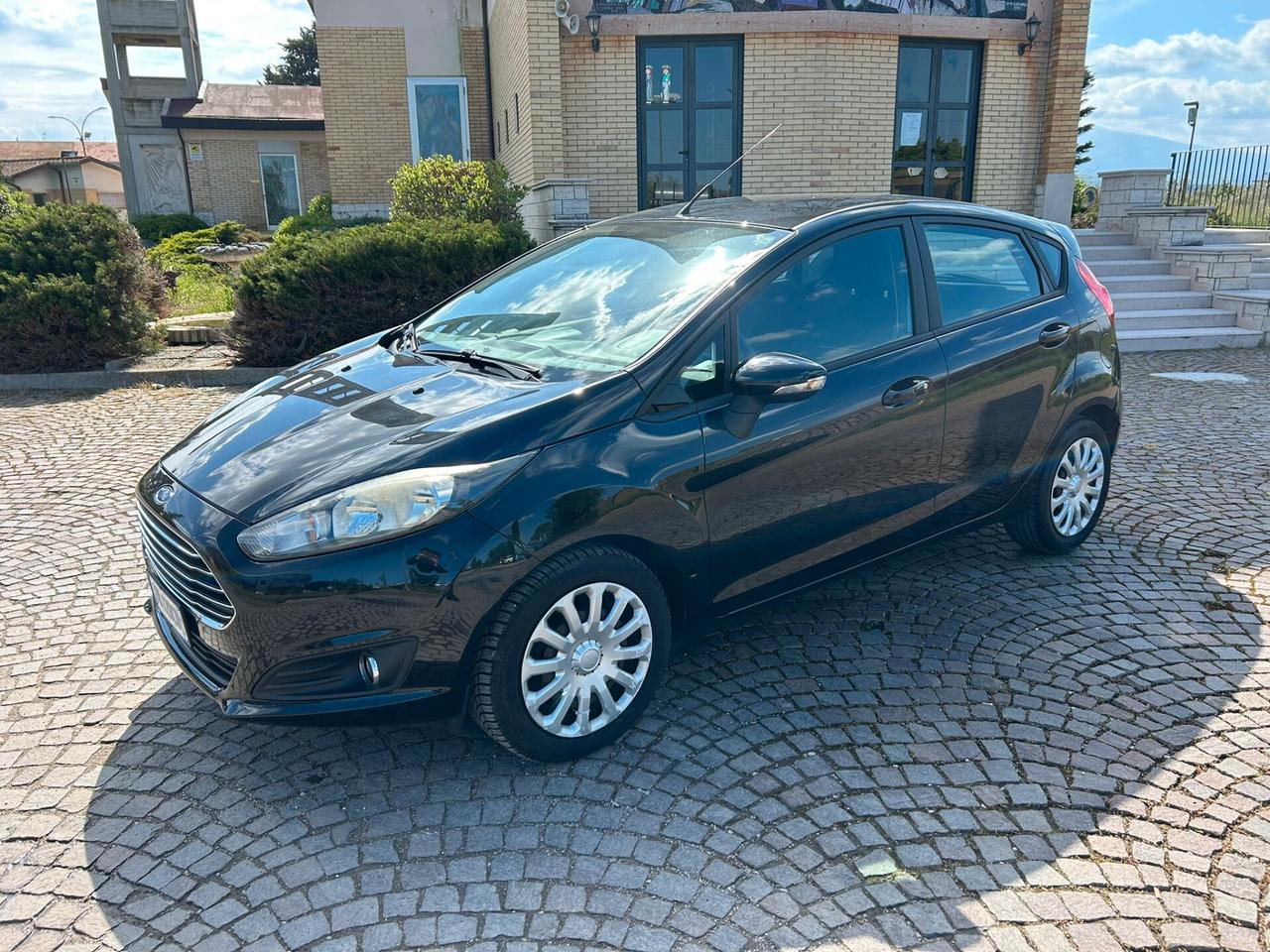 Ford Fiesta 1.5 TDCi 75CV 5 porte Titanium